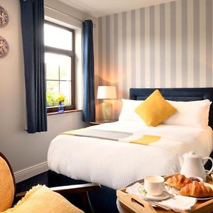 Single Deluxe Room